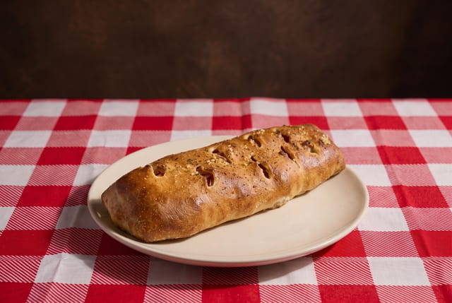 1 Topping Stromboli.